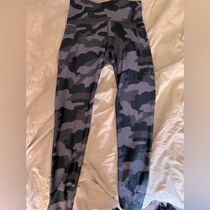 Old navy camo leggings
